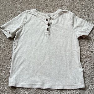 Old Navy boys Henley Tshirt. Size 4t